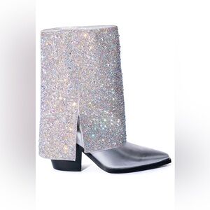 AZALEA WANG ANNABELLE EMBELLISHED WESTERN BOOT IN SILVER